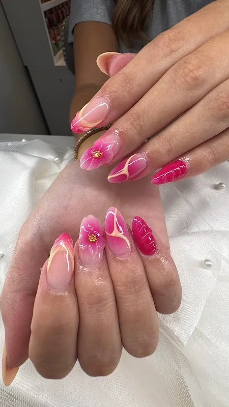 L V Nails & Spa — Nail salon in Cape Coral